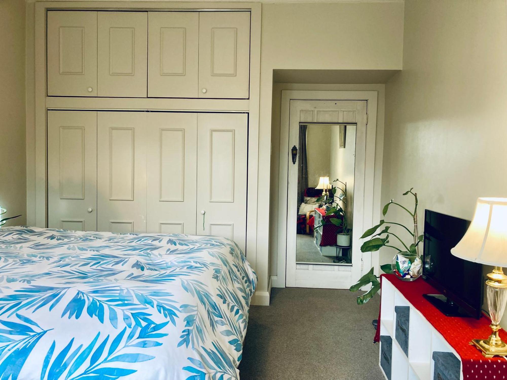 Spacious And Sunny Master Bedroom With Shared Bathrooms Auckland Exterior foto