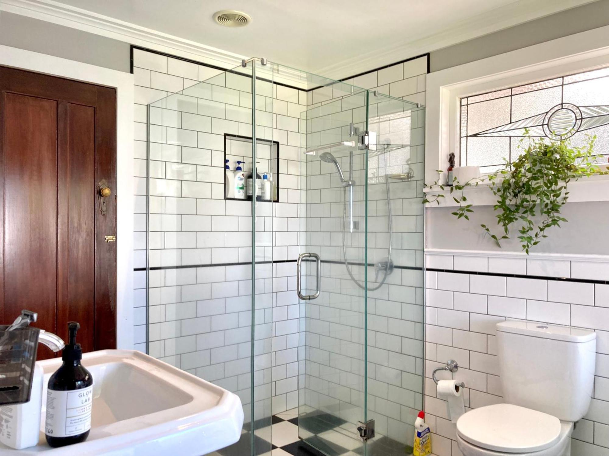 Spacious And Sunny Master Bedroom With Shared Bathrooms Auckland Exterior foto