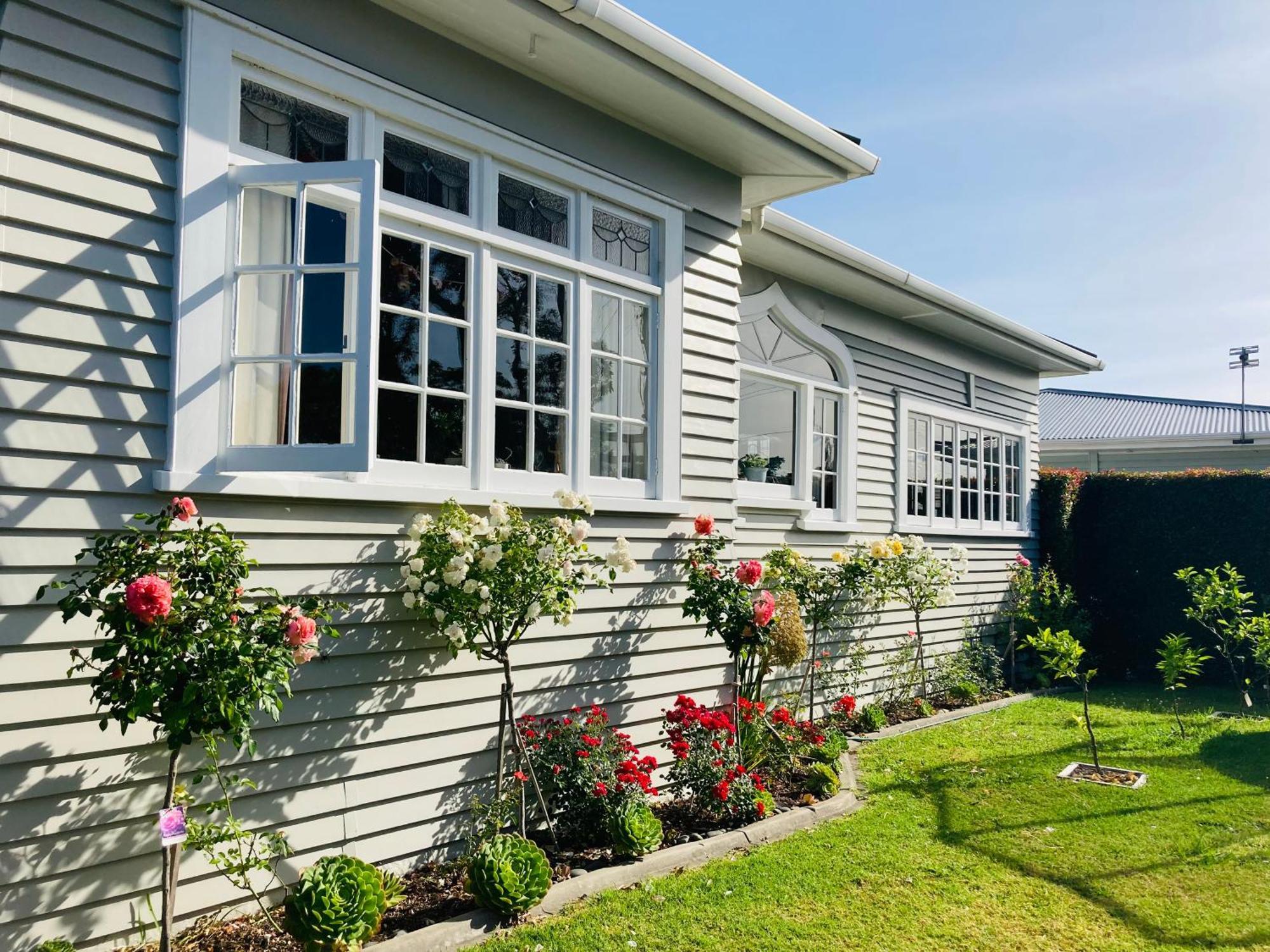 Spacious And Sunny Master Bedroom With Shared Bathrooms Auckland Exterior foto